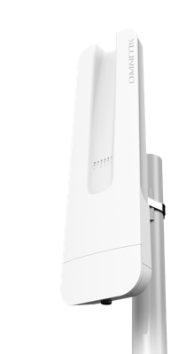 MikroTik - OmniTik 7.5dBi Integrated AP 802.11ac, 5GHz Dual chain, 5xEthernet ports y POE-out